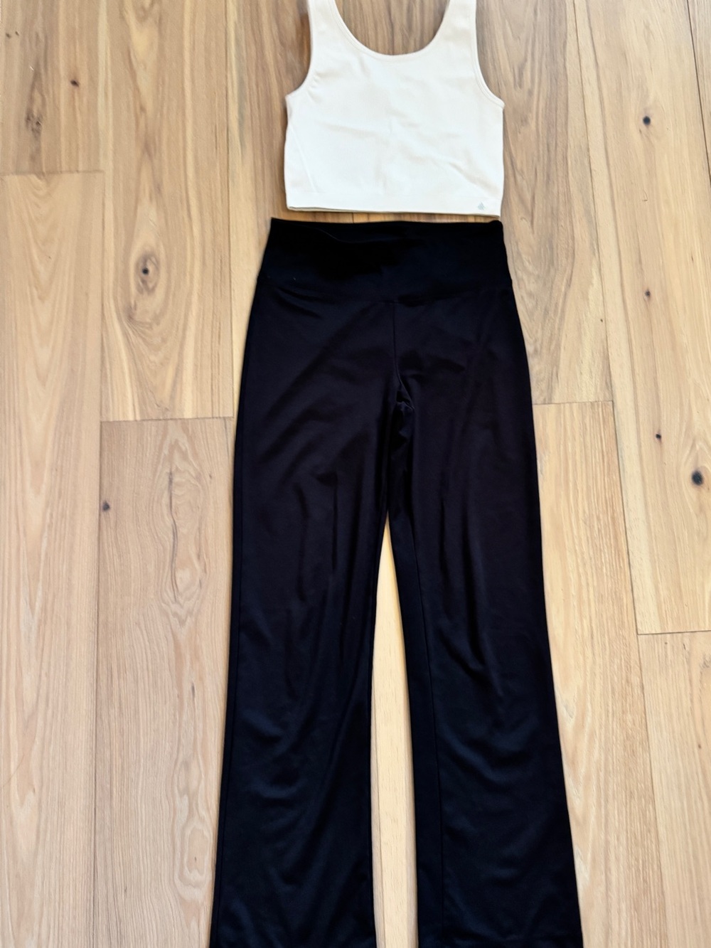 Source Unknown White Ribbed Crop Tank - Picture 7 of 7
